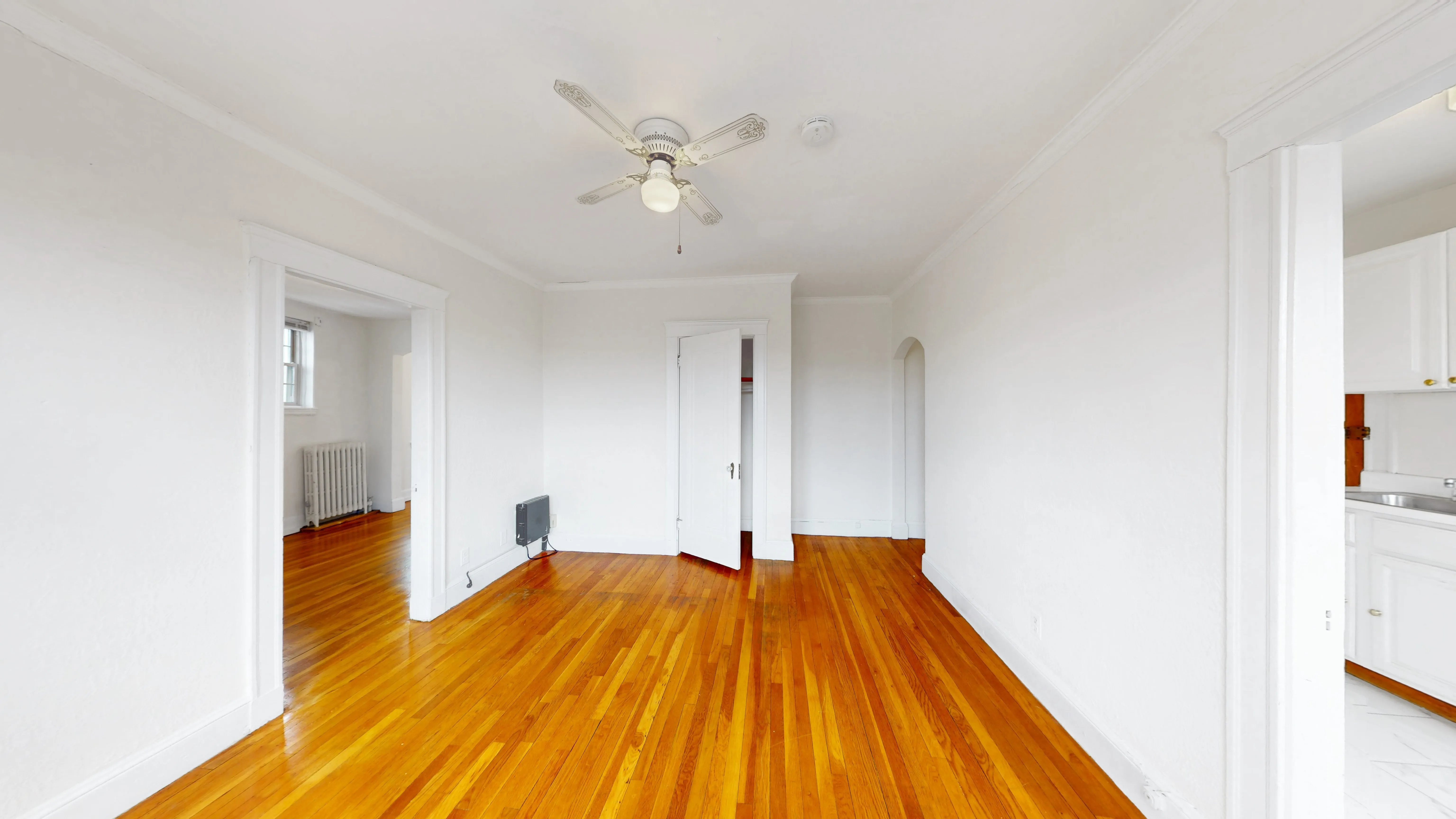 1 bed, 1 bath apartment for rent at 15 Governors Ave Unit 24, Medford — photo 3 of 20