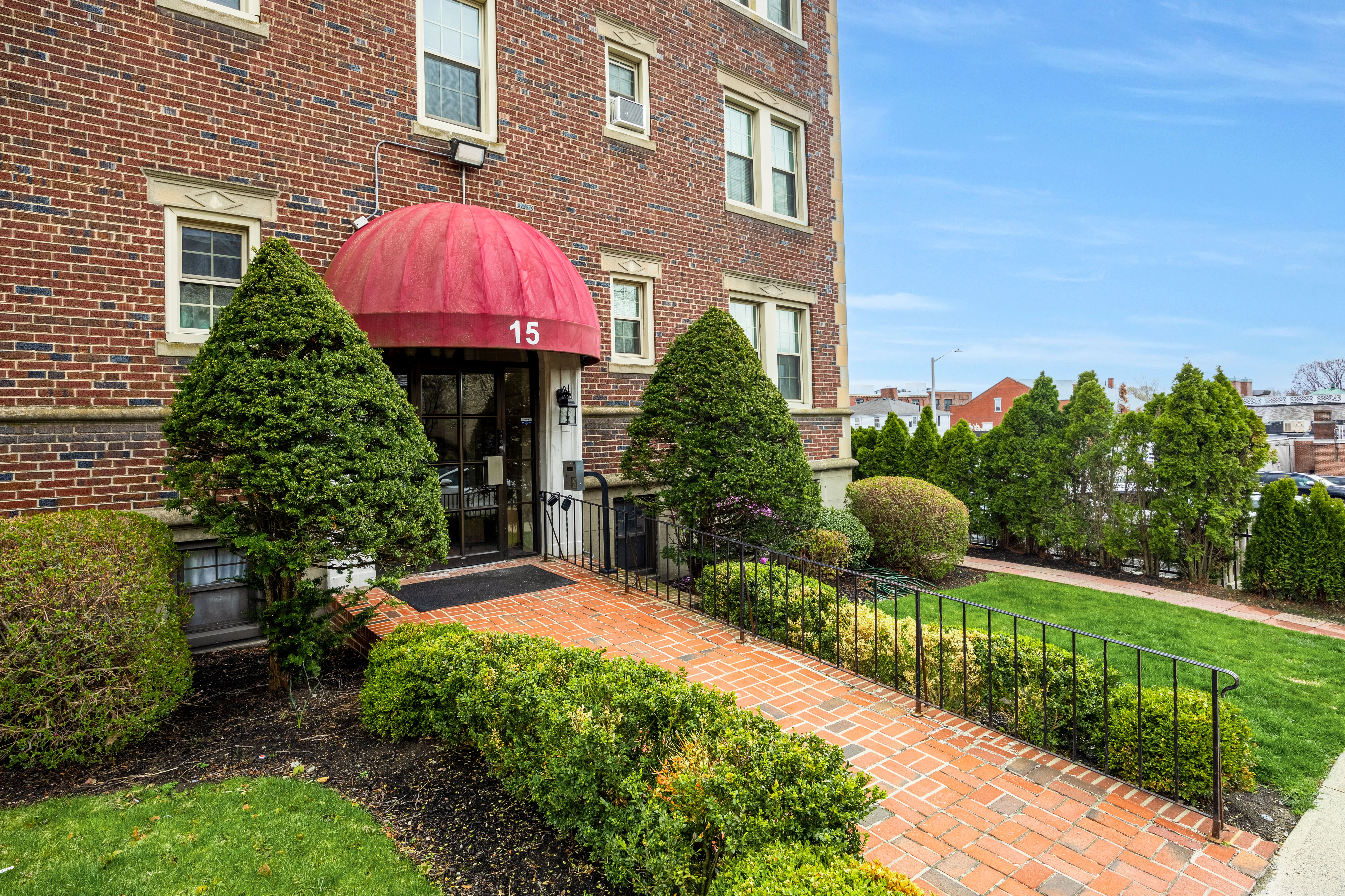 1 bed, 1 bath apartment for rent at 15 Governors Ave Unit 24, Medford — photo 13 of 20