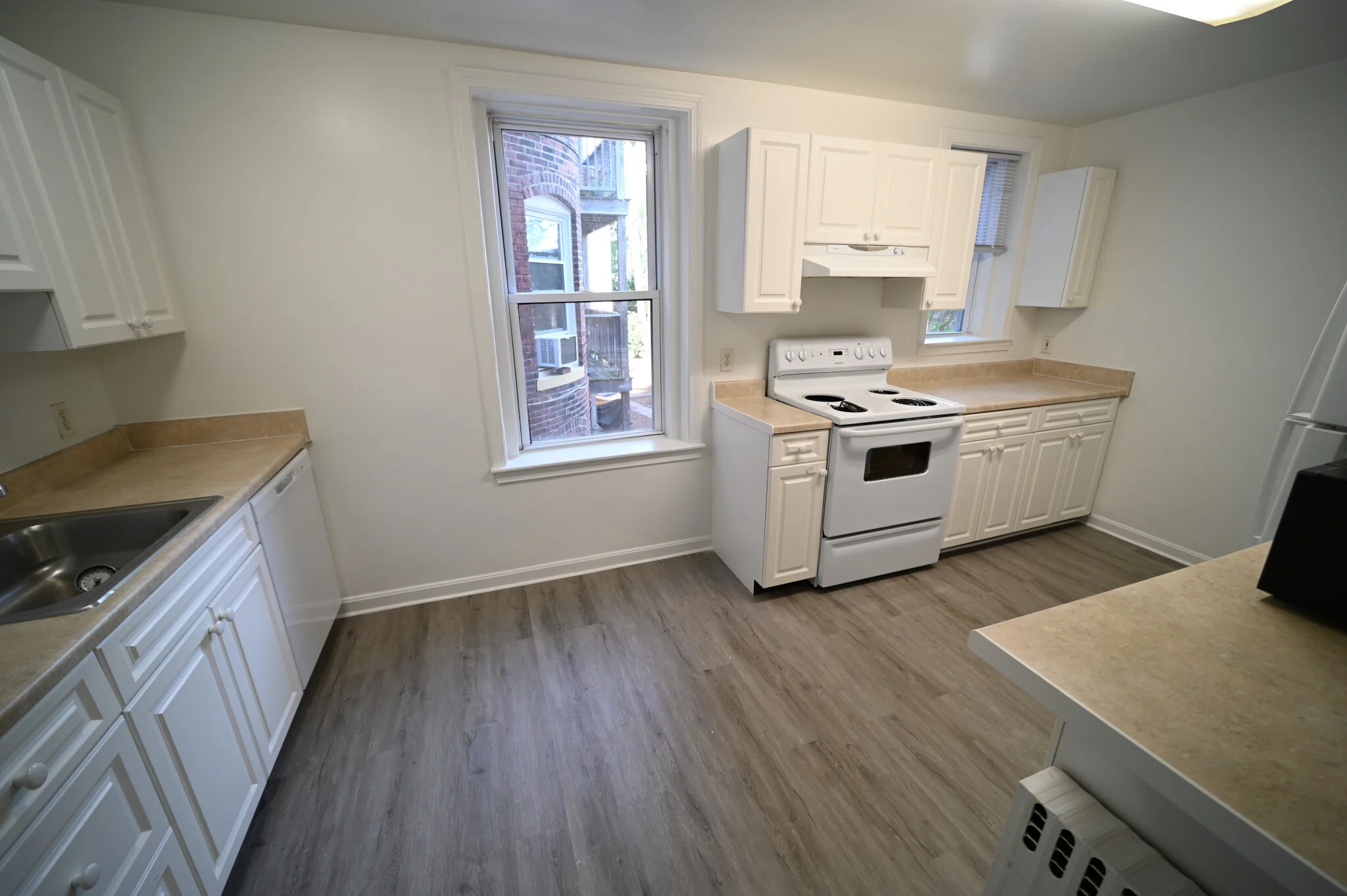 2 bed, 1 bath apartment for rent at 15 Green Unit 2, Coolidge Corner