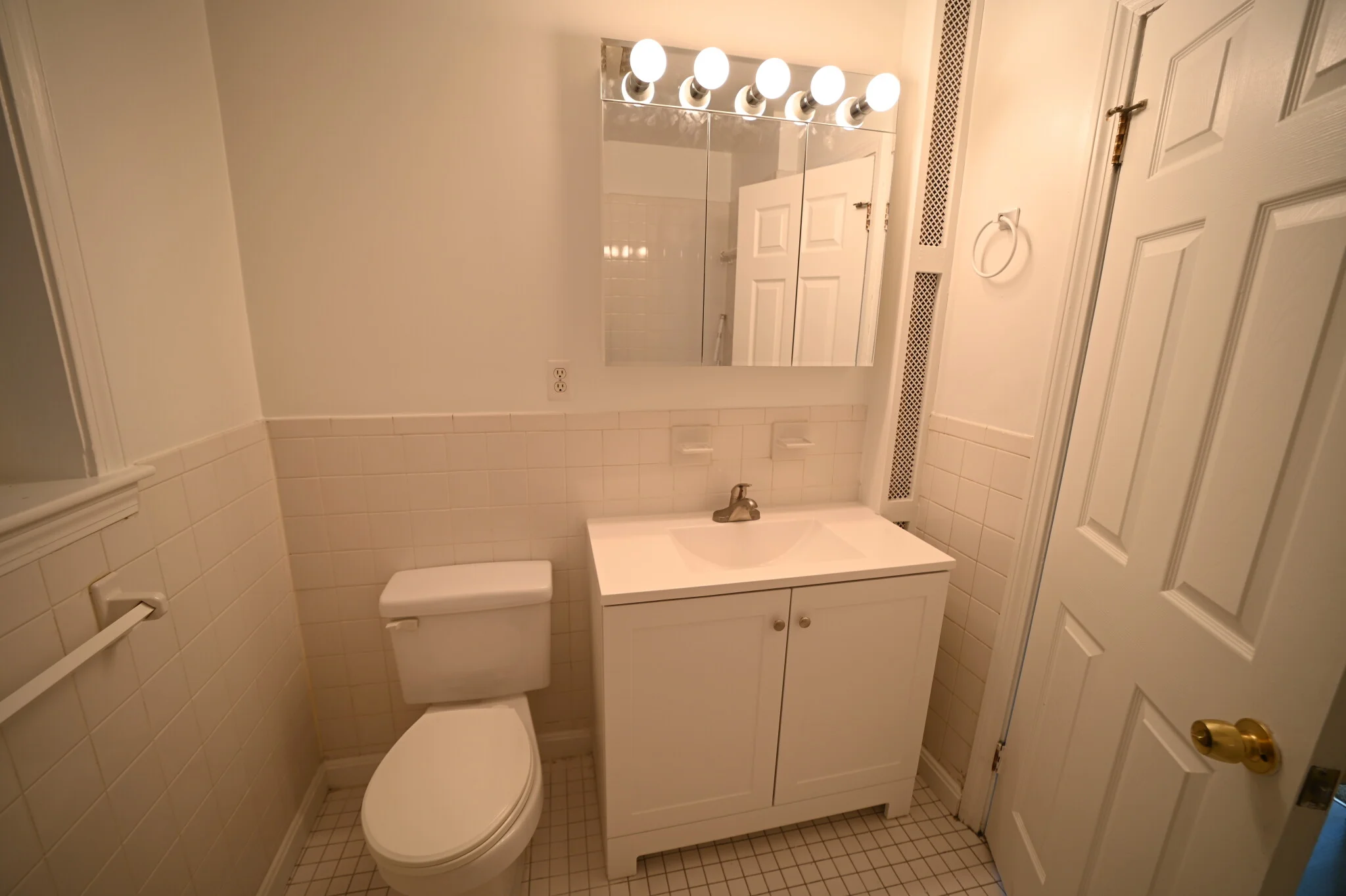 2 bed, 1 bath apartment for rent at 15 Green Unit 2, Coolidge Corner — photo 4 of 9