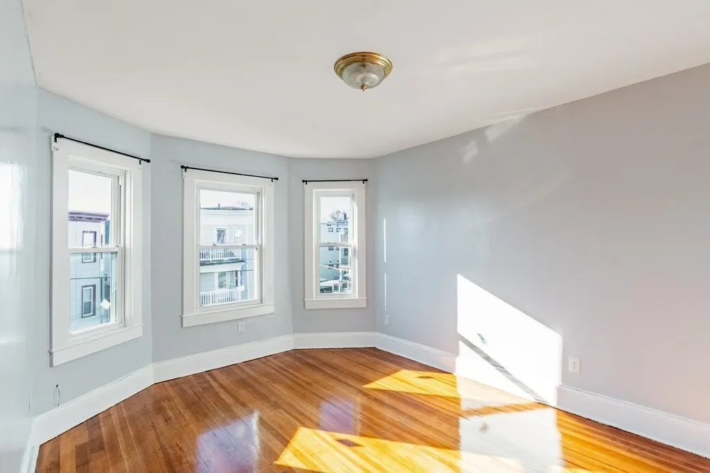 3 bed, 1 bath apartment for rent at 15 Groom St Unit 3, Boston — photo 13 of 31
