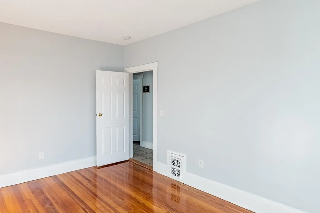 3 bed, 1 bath apartment for rent at 15 Groom St Unit 3, Boston — photo 19 of 31