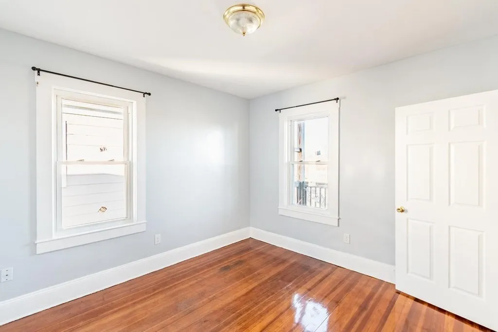 3 bed, 1 bath apartment for rent at 15 Groom St Unit 3, Boston — photo 9 of 31