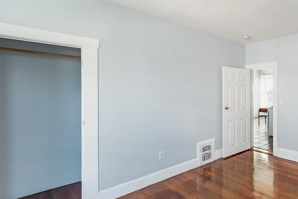3 bed, 1 bath apartment for rent at 15 Groom St Unit 3, Boston — photo 18 of 31