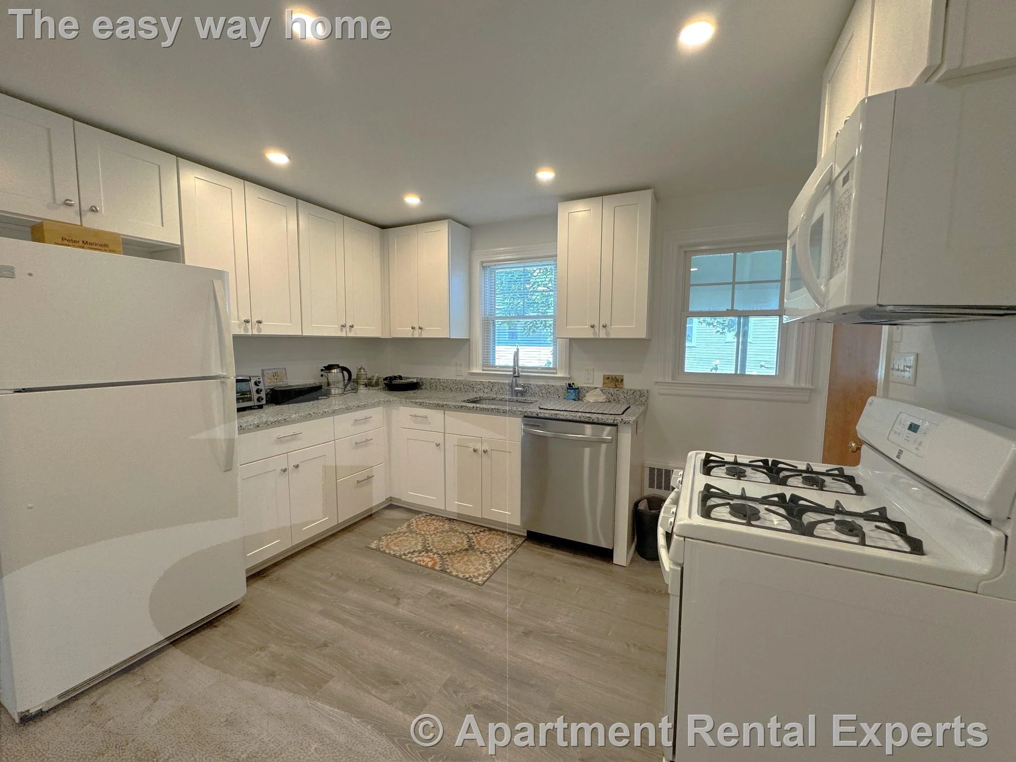 2 bed, 1 bath apartment for rent at 15 Grove St, Cambridge Line — photo 2 of 15
