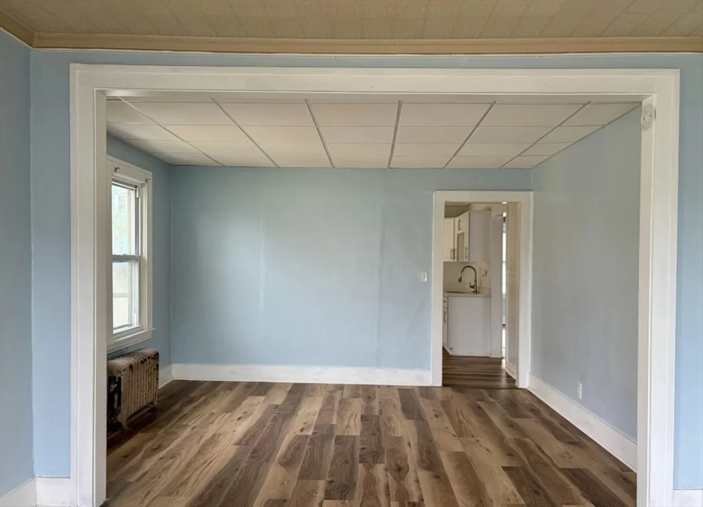 3 bed, 1 bath apartment for rent at 15 Groveland St Unit 2nd fl, Springfield — photo 12 of 29
