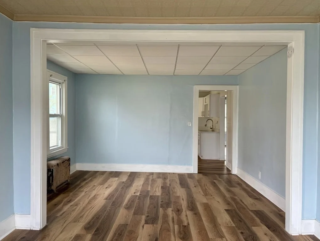 3 bed, 1 bath apartment for rent at 15 Groveland St Unit 2nd fl, Springfield — photo 5 of 29