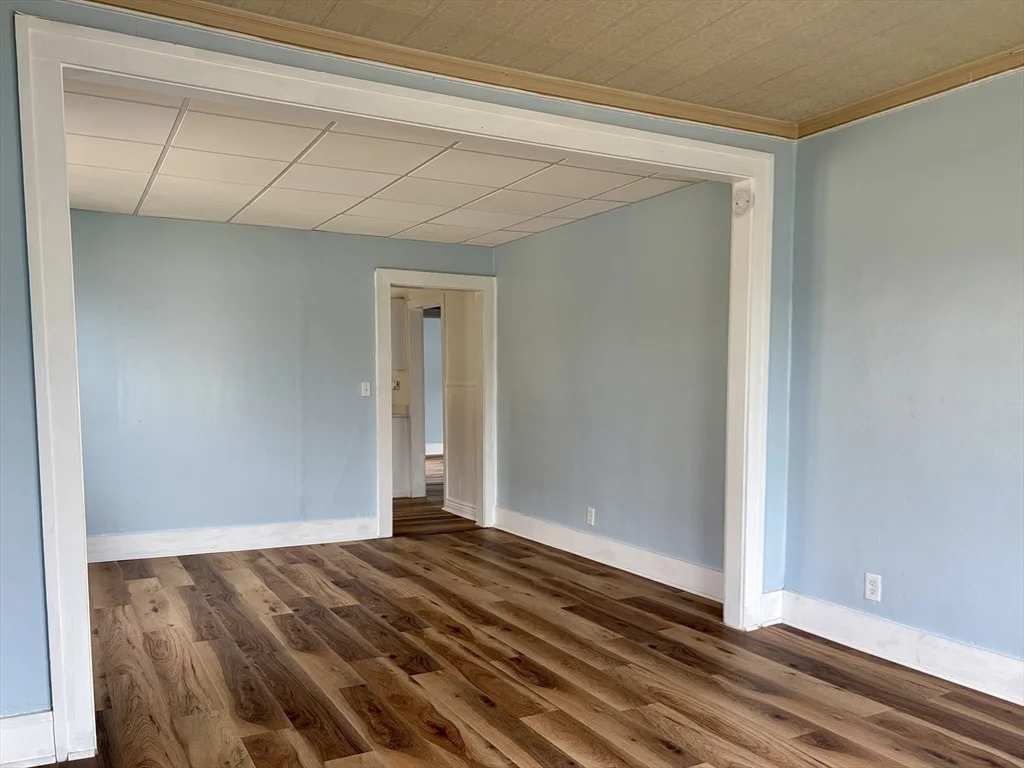 3 bed, 1 bath apartment for rent at 15 Groveland St Unit 2nd fl, Springfield — photo 13 of 29