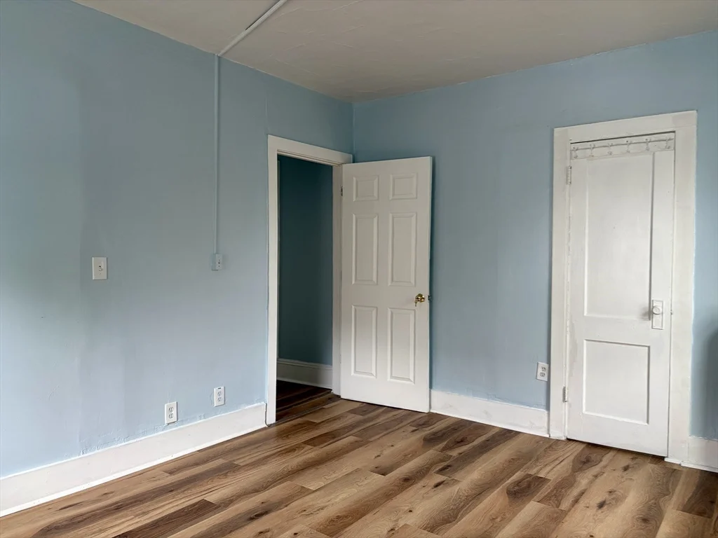 3 bed, 1 bath apartment for rent at 15 Groveland St Unit 2nd fl, Springfield — photo 23 of 29