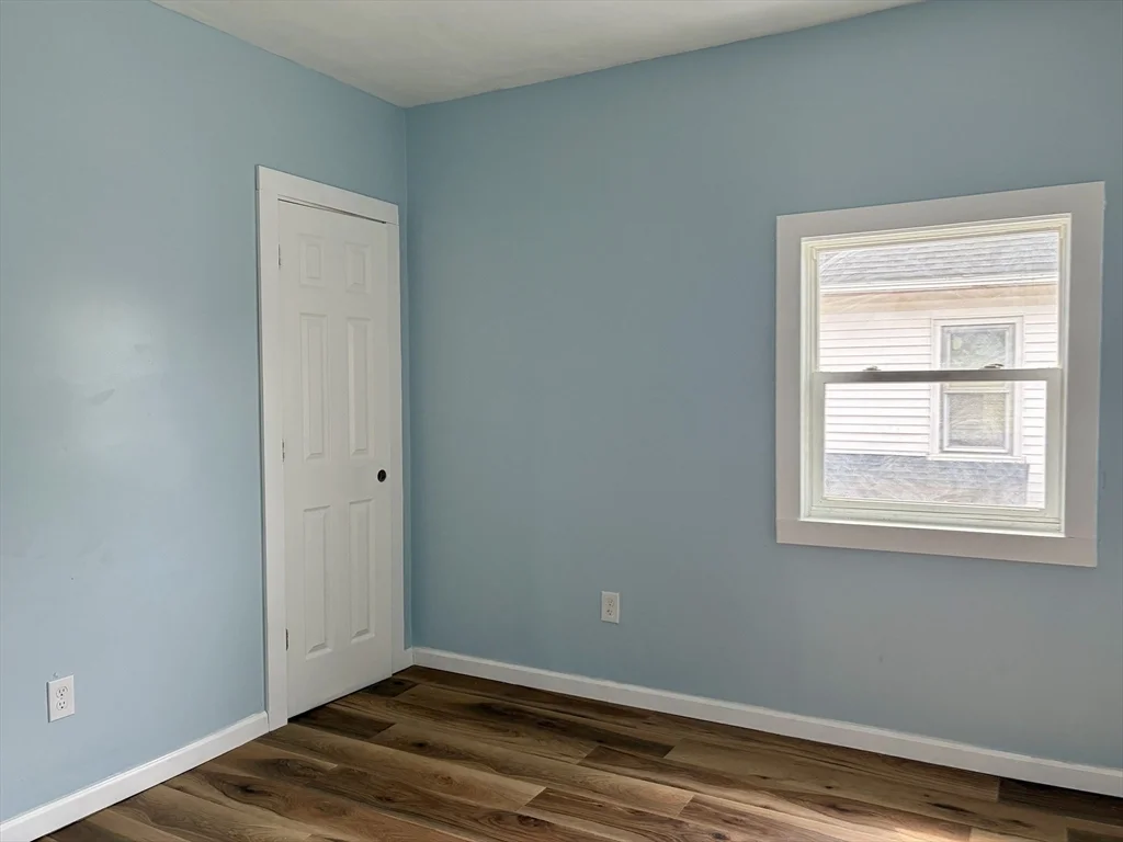 3 bed, 1 bath apartment for rent at 15 Groveland St Unit 2nd fl, Springfield — photo 19 of 29