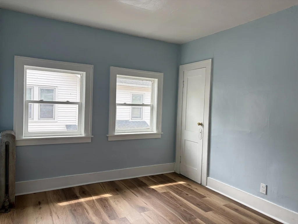 3 bed, 1 bath apartment for rent at 15 Groveland St Unit 2nd fl, Springfield — photo 25 of 29