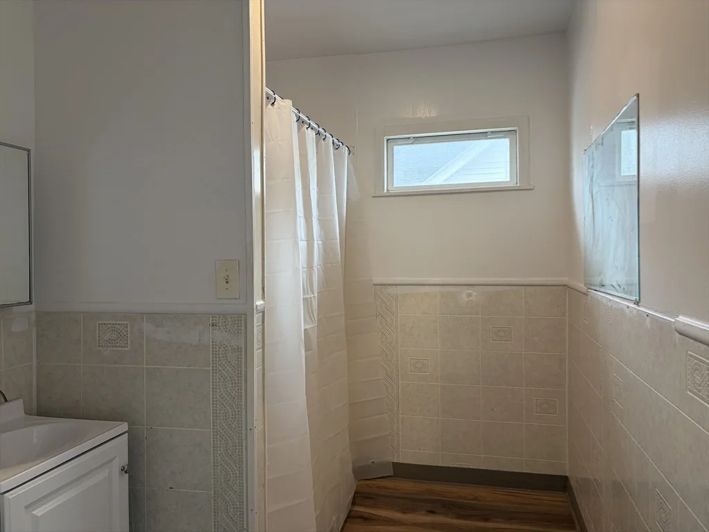 3 bed, 1 bath apartment for rent at 15 Groveland St Unit 2nd fl, Springfield — photo 27 of 29