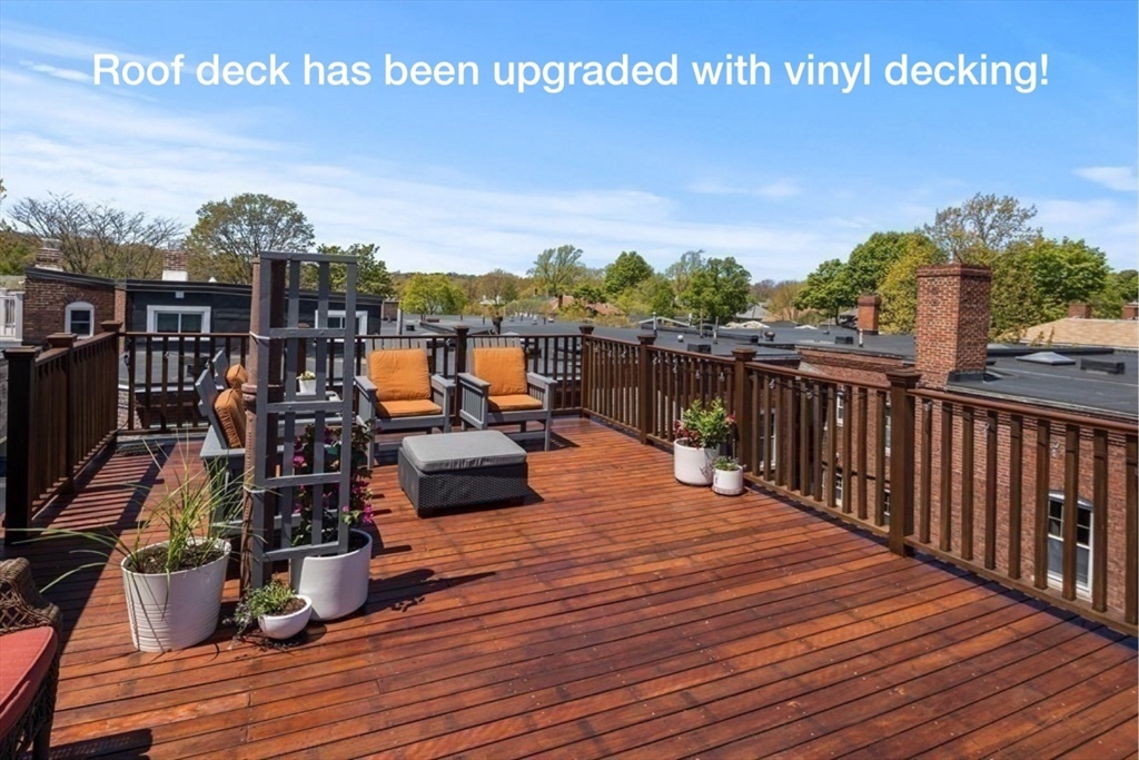 3 bed, 3 bath apartment for rent at 15 Grovenor Rd Unit 3, Jamaica Plain — photo 3 of 21