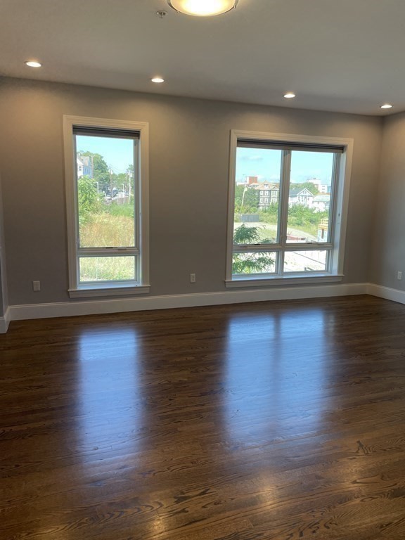 3 bed, 2 bath apartment for rent at 15 Guild St Unit 15, Roxbury — photo 7 of 13