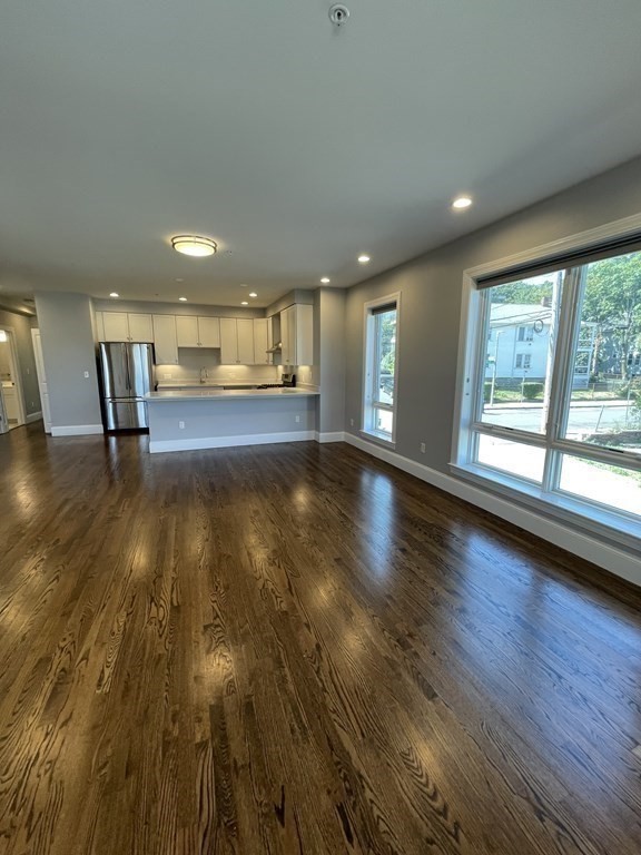 3 bed, 2 bath apartment for rent at 15 Guild St Unit 15, Roxbury — photo 5 of 13