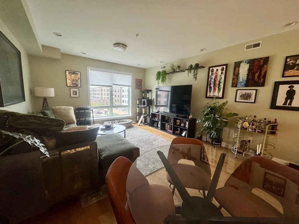2 bed, 2 bath apartment for rent at 15 Guild St Unit 205, Roxbury — photo 9 of 15