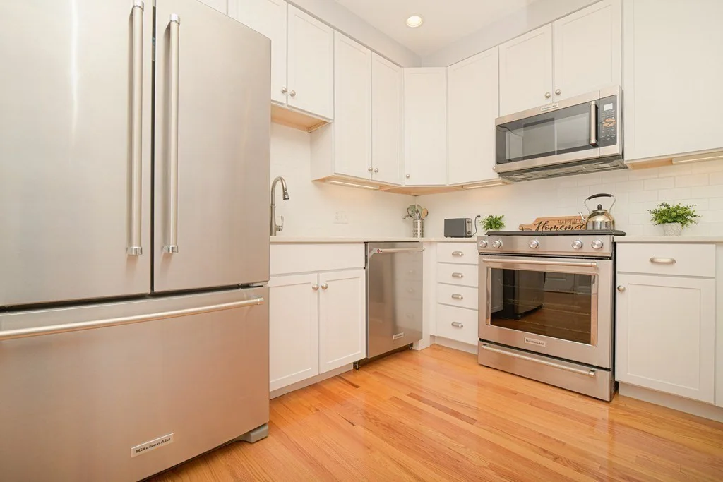 2 bed, 2 bath apartment for rent at 15 Guild St Unit 205, Roxbury — photo 3 of 35