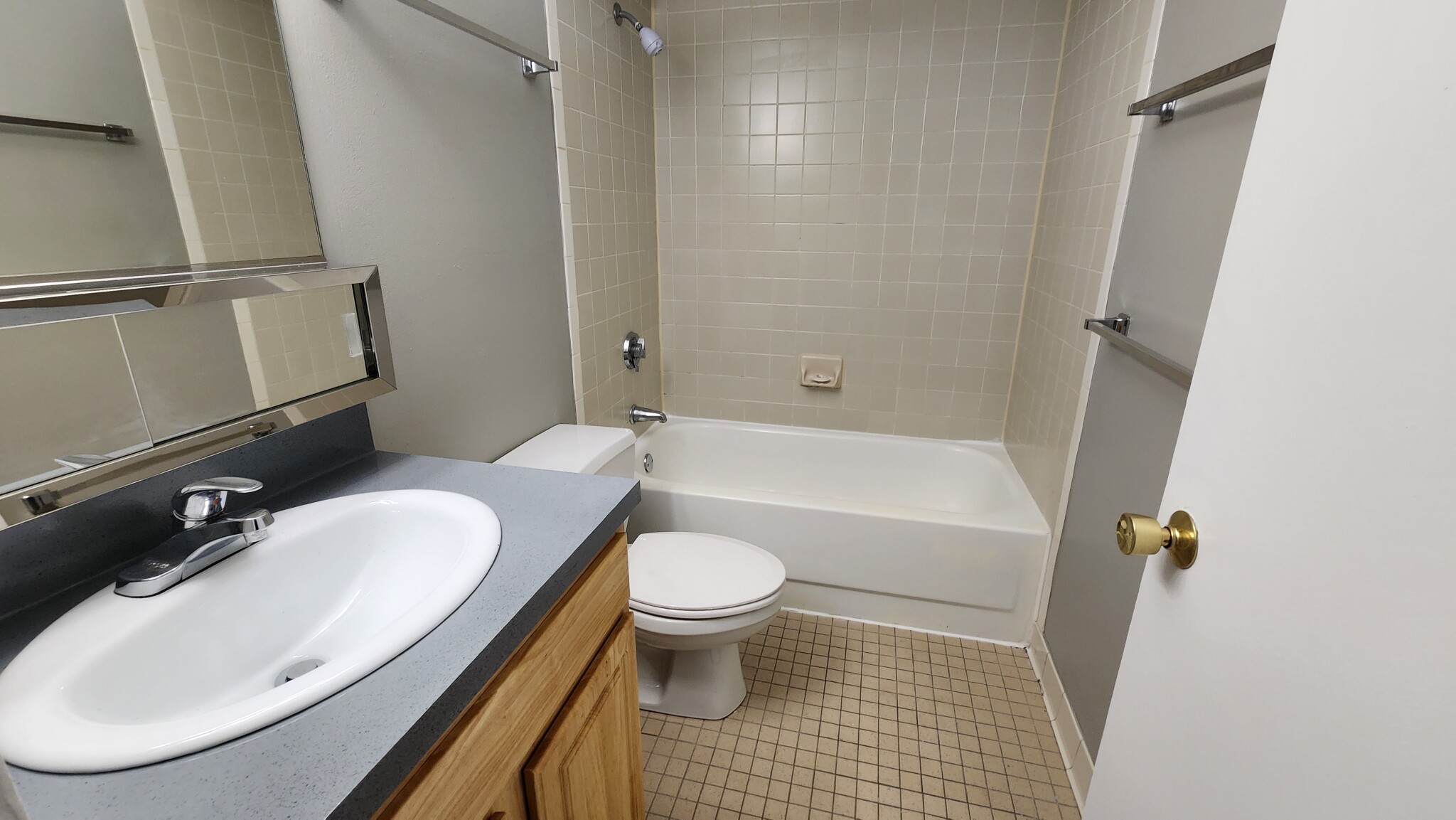 2 bed, 2 bath apartment for rent at 15 Harbor Point Blvd Unit 206, Dorchester — photo 8 of 13