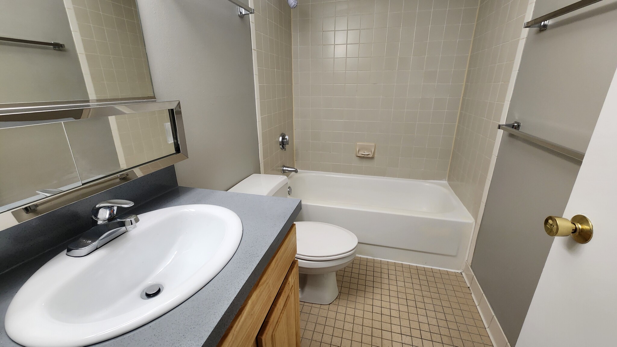 2 bed, 2 bath apartment for rent at 15 Harbor Point Blvd Unit 206, Dorchester — photo 11 of 13