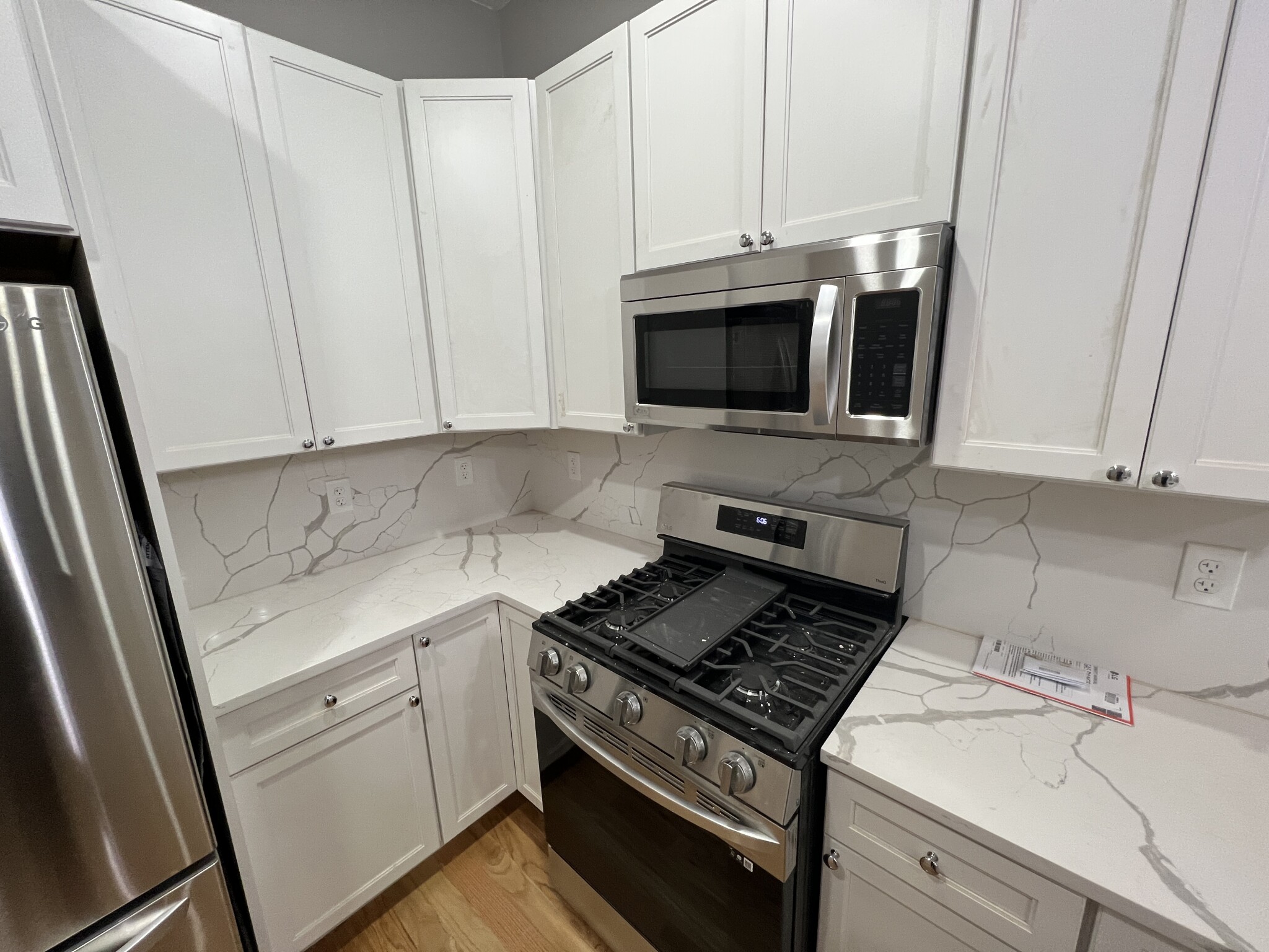 4 bed, 2 bath apartment for rent at 15 Harold St Unit 15, Ward Two — photo 5 of 27