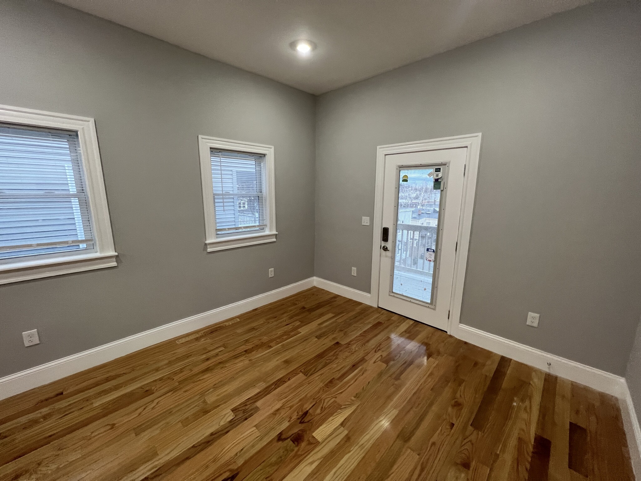 4 bed, 2 bath apartment for rent at 15 Harold St Unit 15, Ward Two — photo 7 of 27