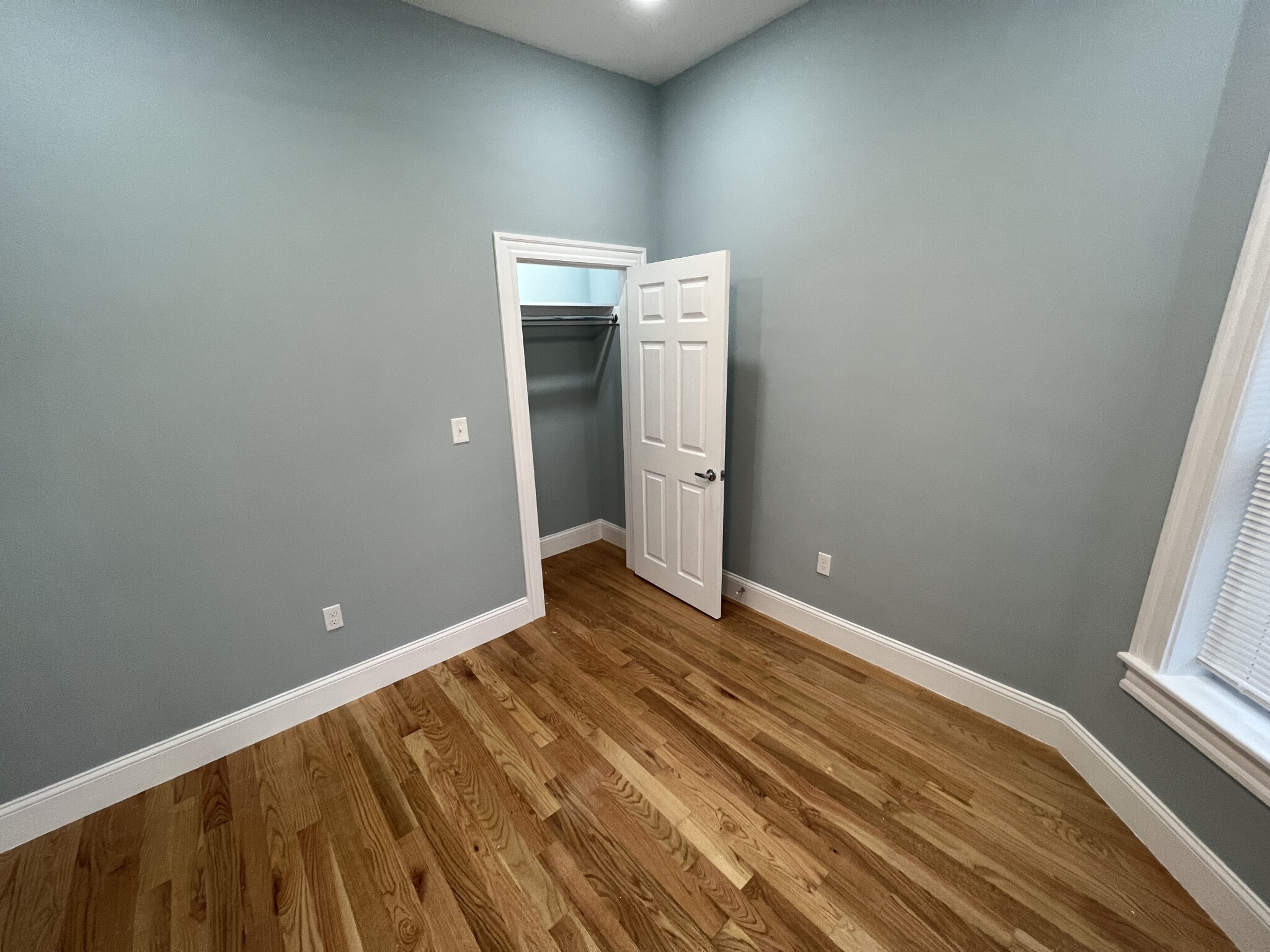 4 bed, 2 bath apartment for rent at 15 Harold St Unit 15, Ward Two — photo 10 of 27