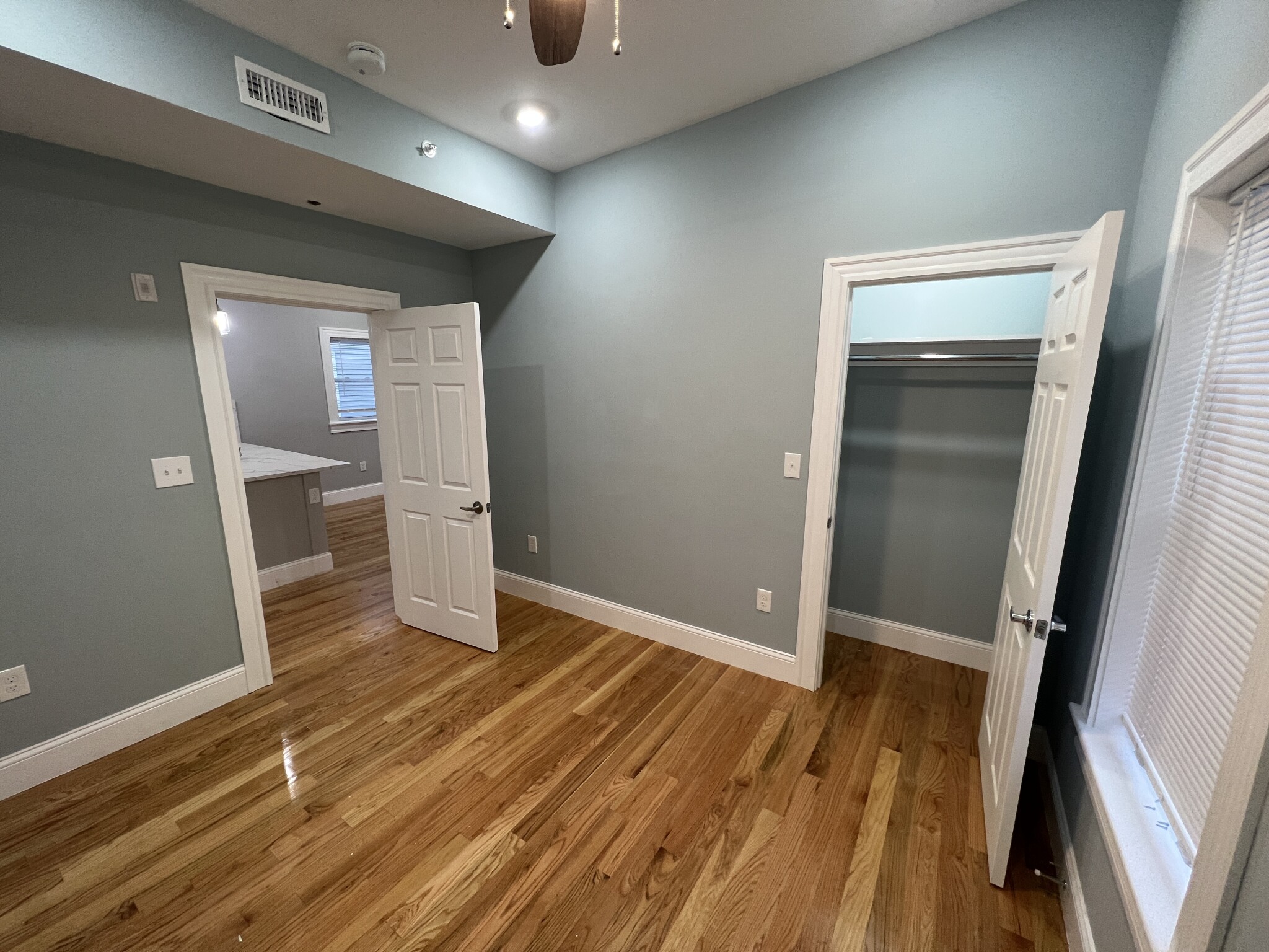 4 bed, 2 bath apartment for rent at 15 Harold St Unit 15, Ward Two — photo 19 of 27