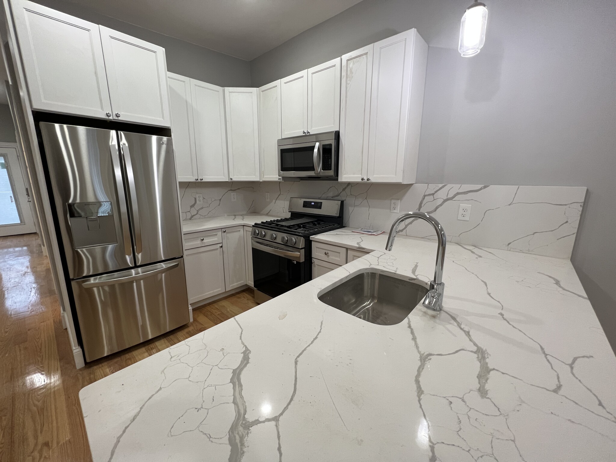 4 bed, 2 bath apartment for rent at 15 Harold St Unit 15, Ward Two
