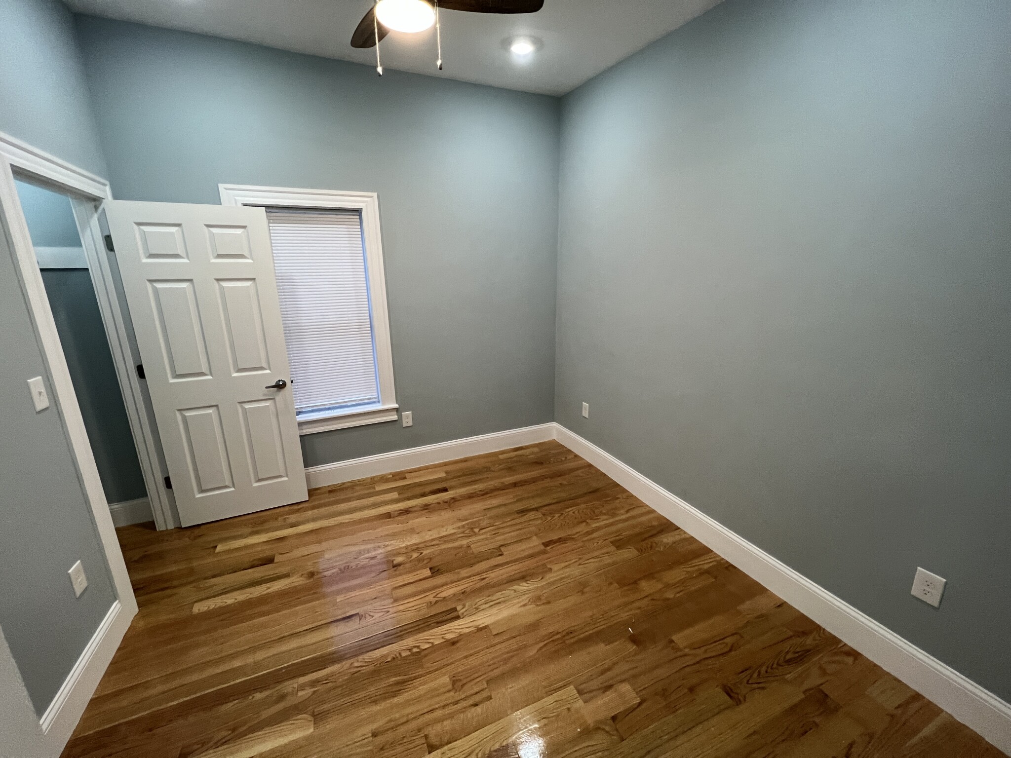 4 bed, 2 bath apartment for rent at 15 Harold St Unit 15, Ward Two — photo 17 of 27