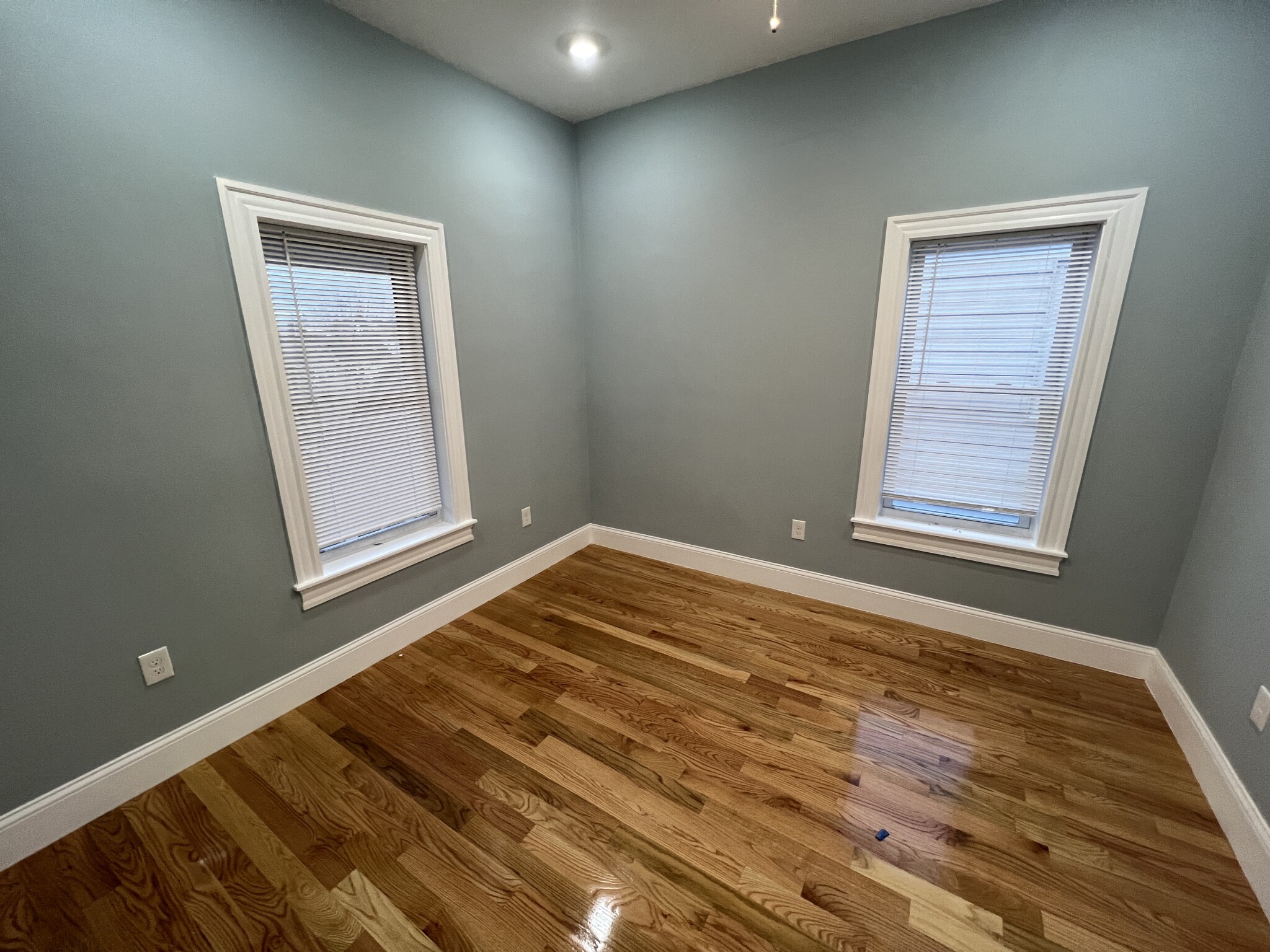 4 bed, 2 bath apartment for rent at 15 Harold St Unit 15, Ward Two — photo 21 of 27