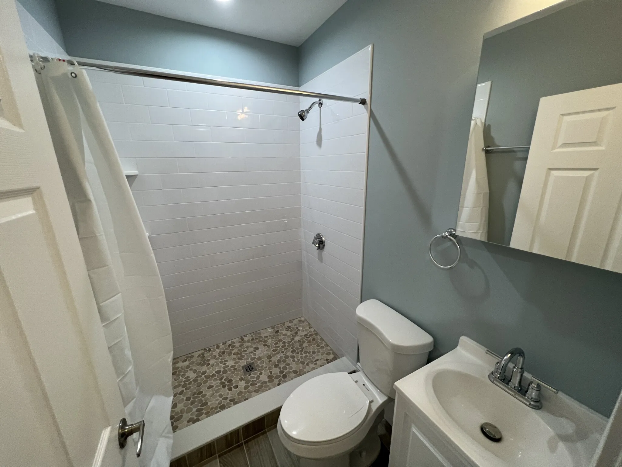 4 bed, 2 bath apartment for rent at 15 Harold St Unit 2, Ward Two — photo 14 of 30