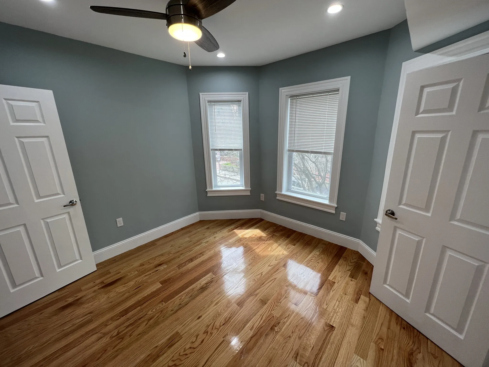 4 bed, 2 bath apartment for rent at 15 Harold St Unit 2, Ward Two — photo 11 of 30