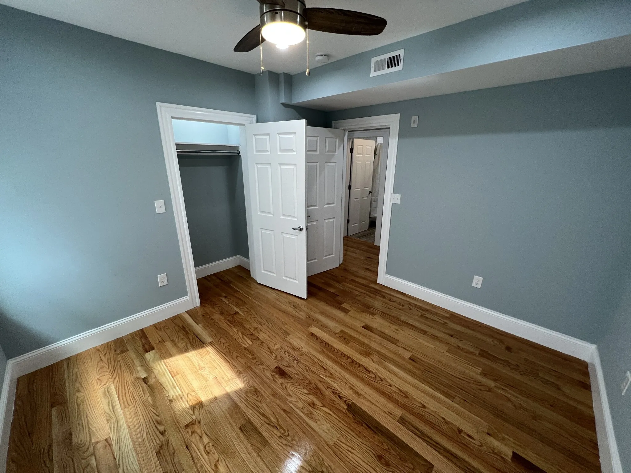 4 bed, 2 bath apartment for rent at 15 Harold St Unit 2, Ward Two — photo 16 of 30