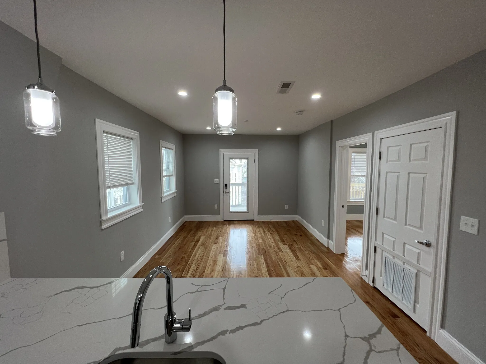 4 bed, 2 bath apartment for rent at 15 Harold St Unit 2, Ward Two — photo 8 of 30