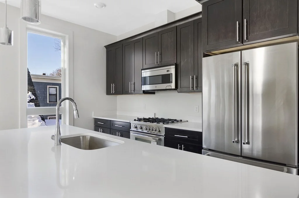 2 bed, 2 bath apartment for rent at 15 Harris St Unit 1, Baldwin — photo 2 of 7