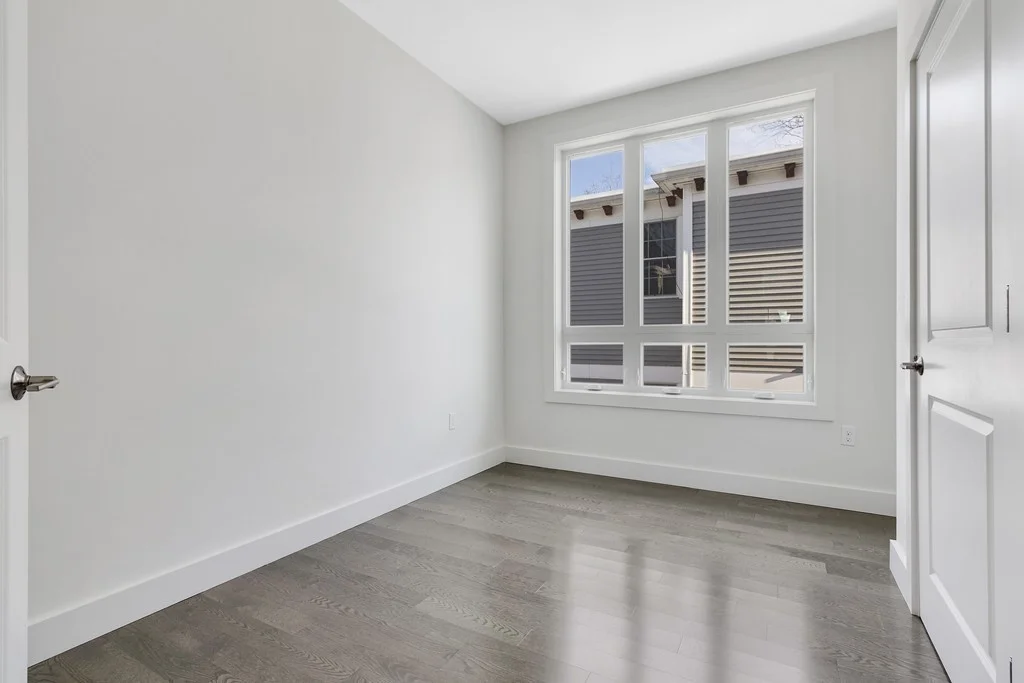 2 bed, 2 bath apartment for rent at 15 Harris St Unit 2, Baldwin — photo 5 of 7