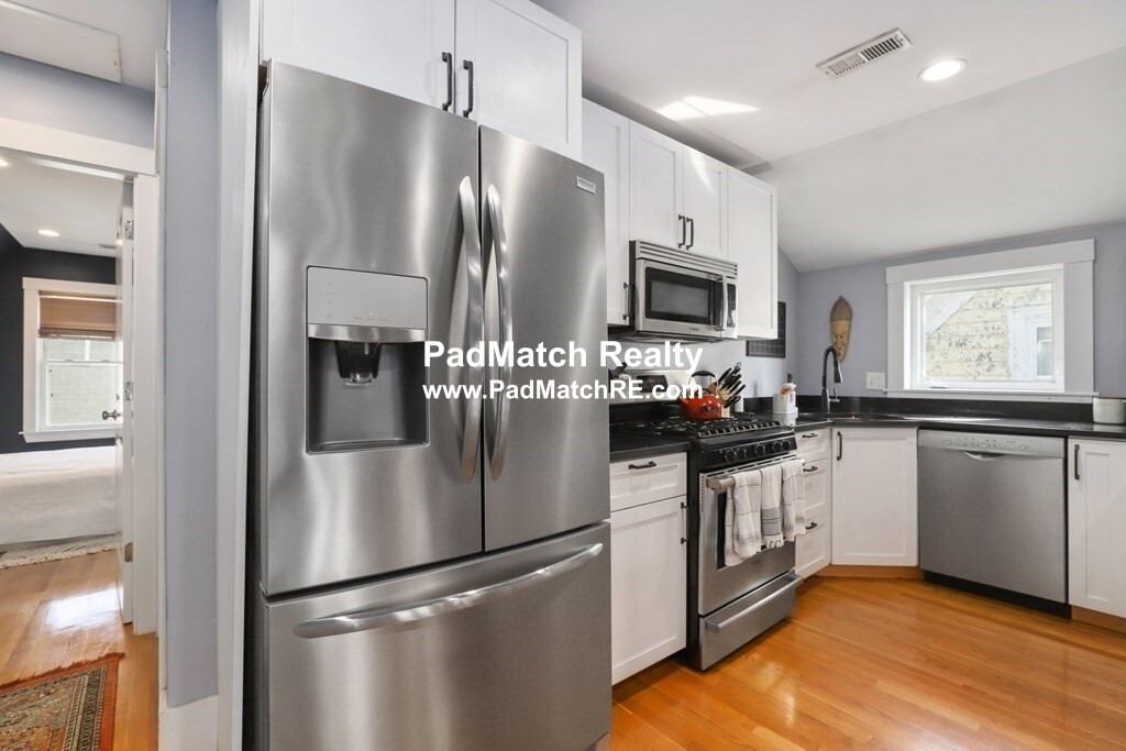 2 bed, 1 bath apartment for rent at 15 Harvest St Unit 3, Dorchester — photo 8 of 18