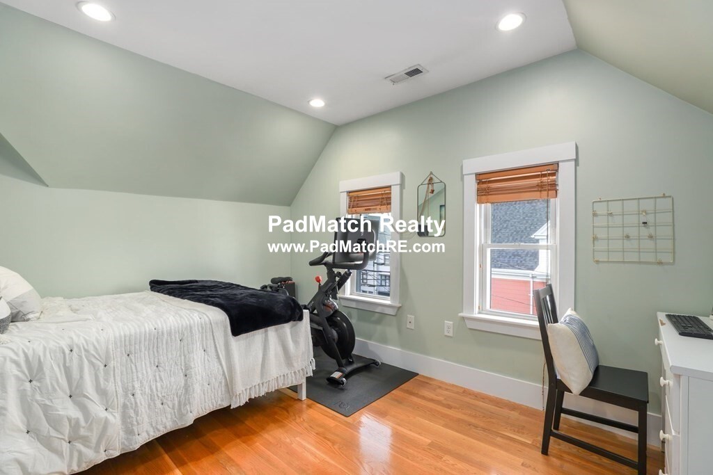 2 bed, 1 bath apartment for rent at 15 Harvest St Unit 3, Dorchester — photo 11 of 18