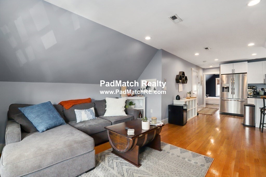 2 bed, 1 bath apartment for rent at 15 Harvest St Unit 3, Dorchester — photo 3 of 18