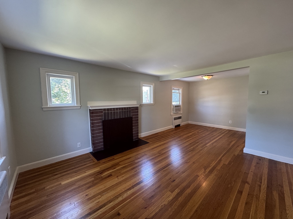 2 bed, 1 bath apartment for rent at 15 Hatfield Rd Unit 15, West Newton — photo 3 of 11