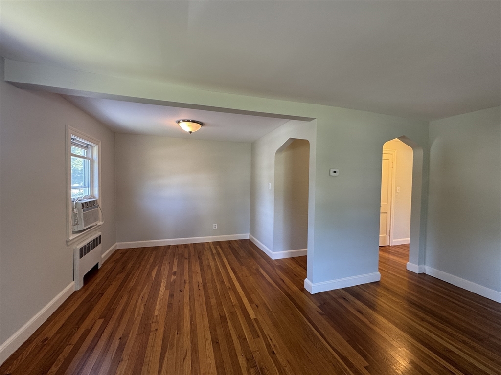 2 bed, 1 bath apartment for rent at 15 Hatfield Rd Unit 15, West Newton — photo 4 of 11