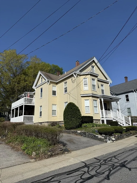 3 bed, 1 bath apartment for rent at 15 Hayden St Unit 1, Marlborough — photo 1 of 19