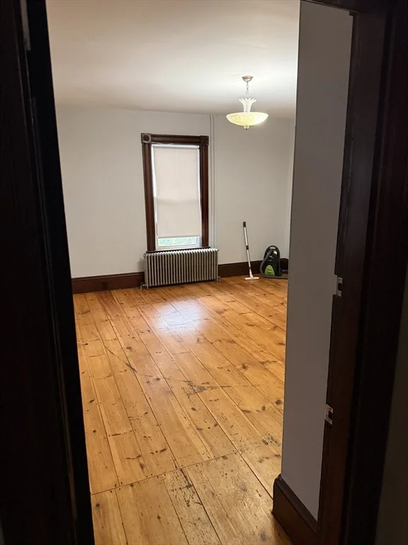 3 bed, 1 bath apartment for rent at 15 Hayden St Unit 1, Marlborough — photo 2 of 19
