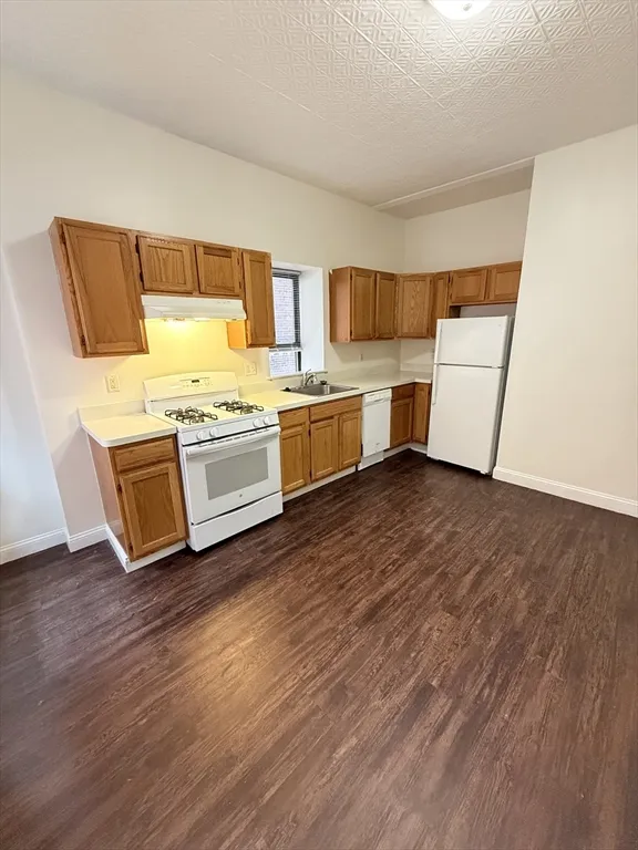2 bed, 1 bath apartment for rent at 15 Hemenway St Unit 1, Fenway — photo 1 of 14