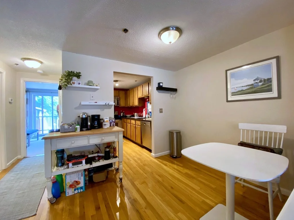 1 bed, 1 bath apartment for rent at 15 Henley Unit B, Charlestown — photo 2 of 7