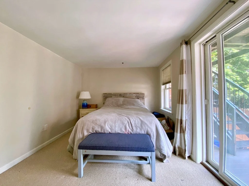 1 bed, 1 bath apartment for rent at 15 Henley Unit B, Charlestown — photo 5 of 7