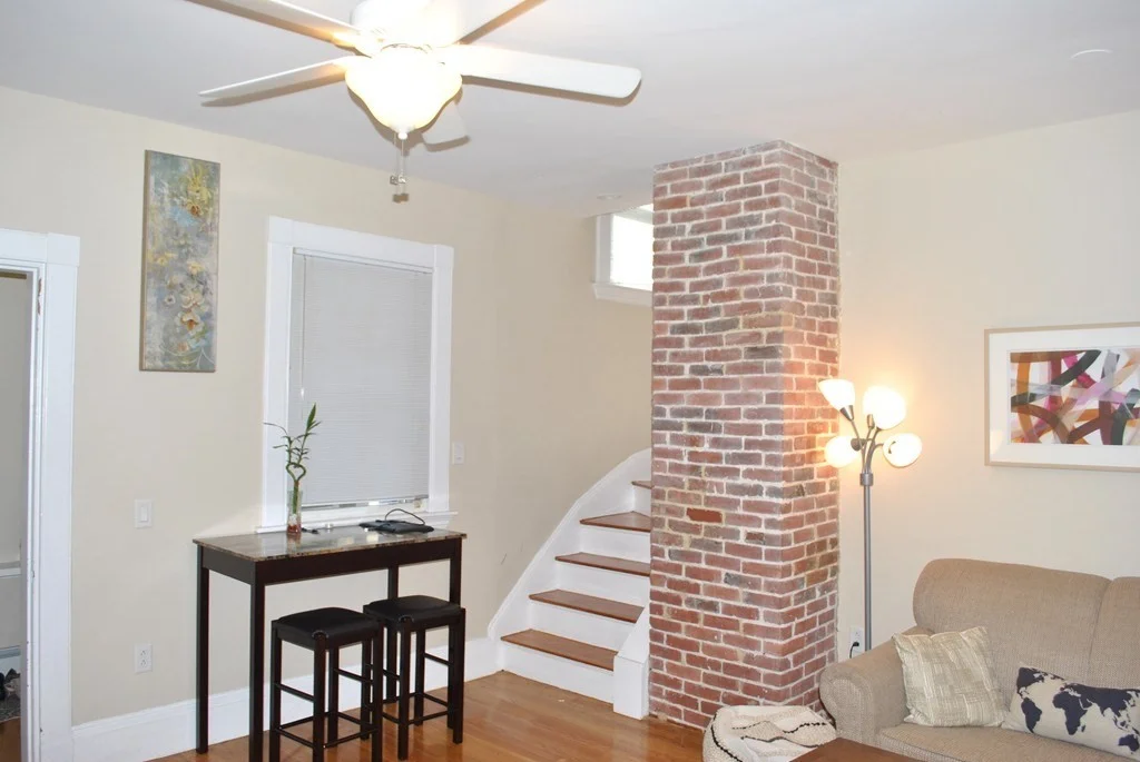 2 bed, 1 bath apartment for rent at 15 Henshaw St Unit 2, Brighton
