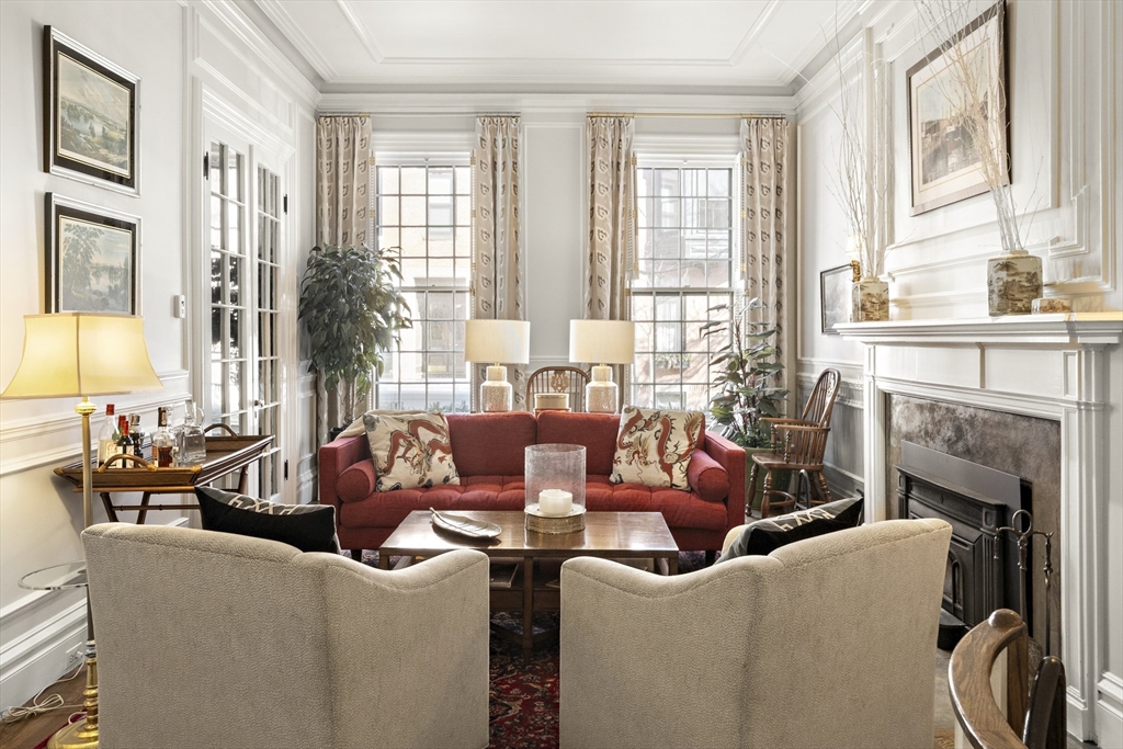 2 bed, 2 bath apartment for rent at 15 Hereford St Unit 1, Back Bay — photo 1 of 18