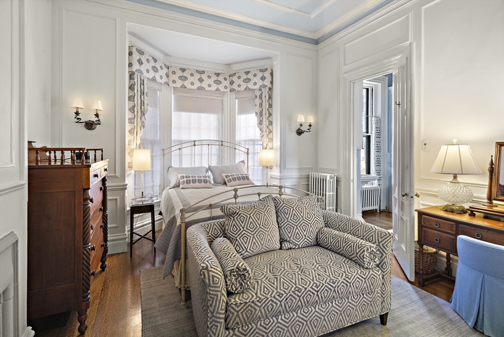 2 bed, 2 bath apartment for rent at 15 Hereford St Unit 1, Back Bay — photo 4 of 18
