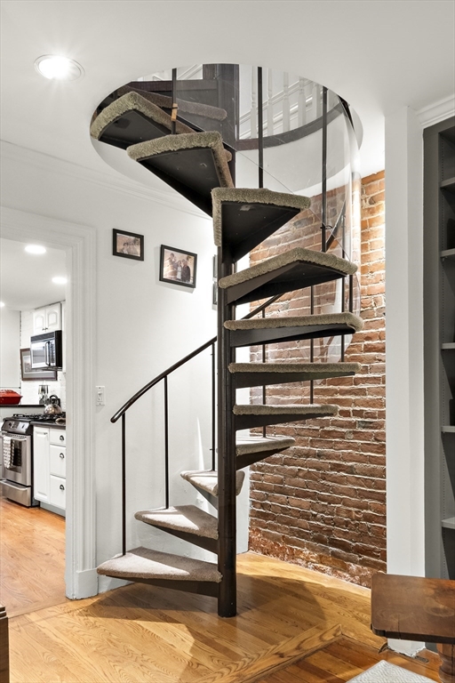 2 bed, 2 bath apartment for rent at 15 Hereford St Unit 1, Back Bay — photo 8 of 18